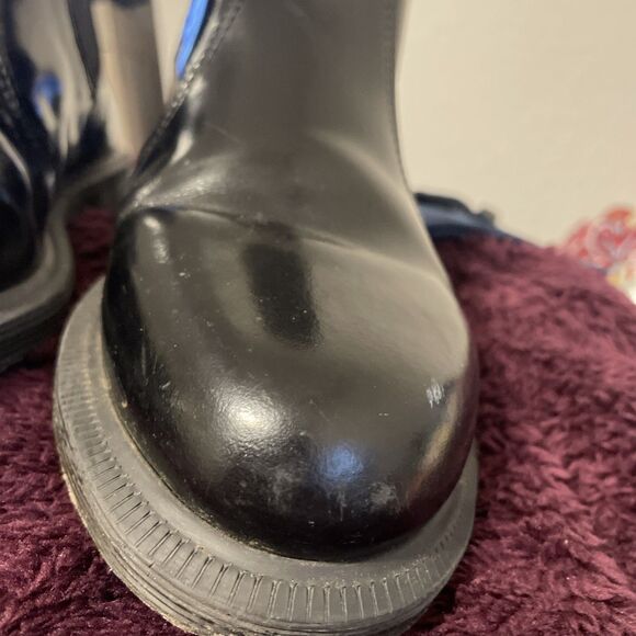 Dr. Martens Women's Flora Leather Chelsea Boot Size 7 Black Short Trendy Grunge - Picture 6 of 15